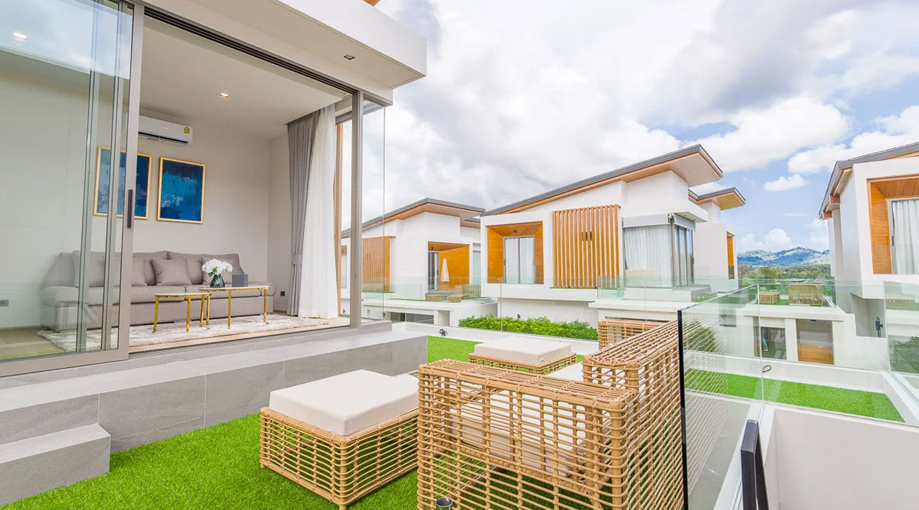 Zenithy Pool Villa